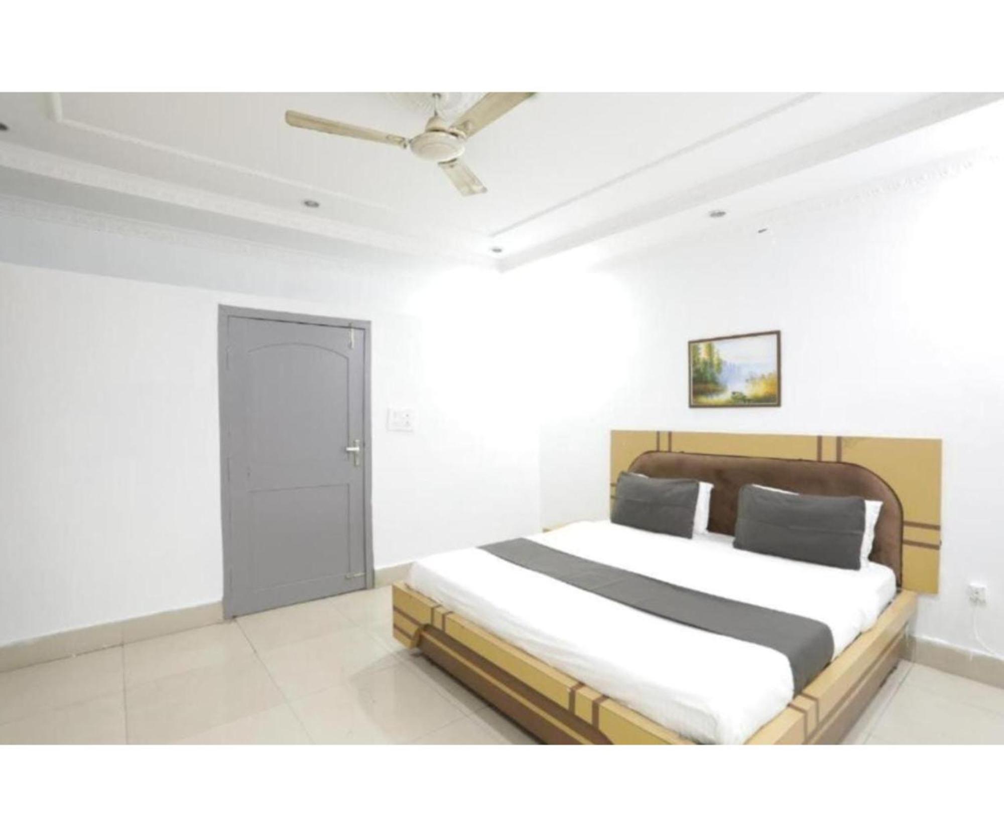 Day S Inn Luxury Stay Near Care Hospital In Budget Friendly Price Best Seller Bhubaneswar Esterno foto